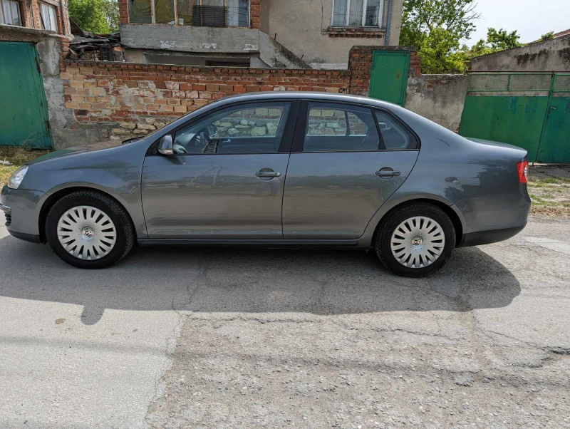 VW Jetta, снимка 4 - Автомобили и джипове - 47324240