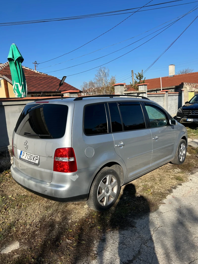 VW Touran, снимка 11 - Автомобили и джипове - 48098930