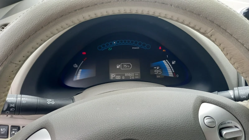 Nissan Leaf  24kW Facelift, снимка 9 - Автомобили и джипове - 48168032