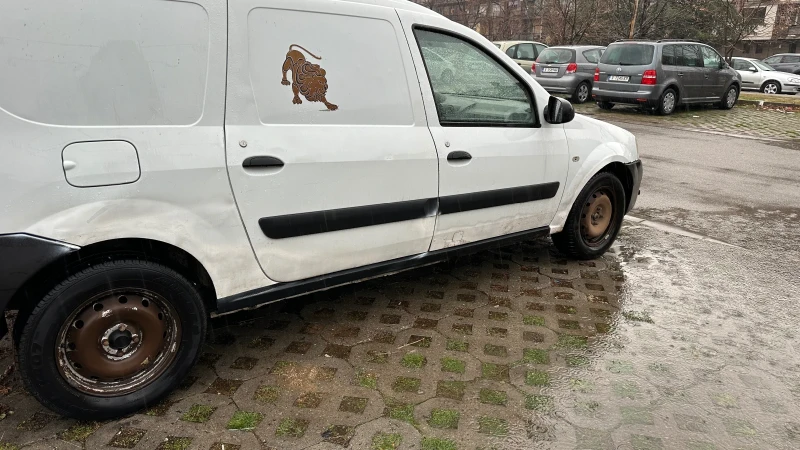 Dacia Logan, снимка 4 - Автомобили и джипове - 48425810