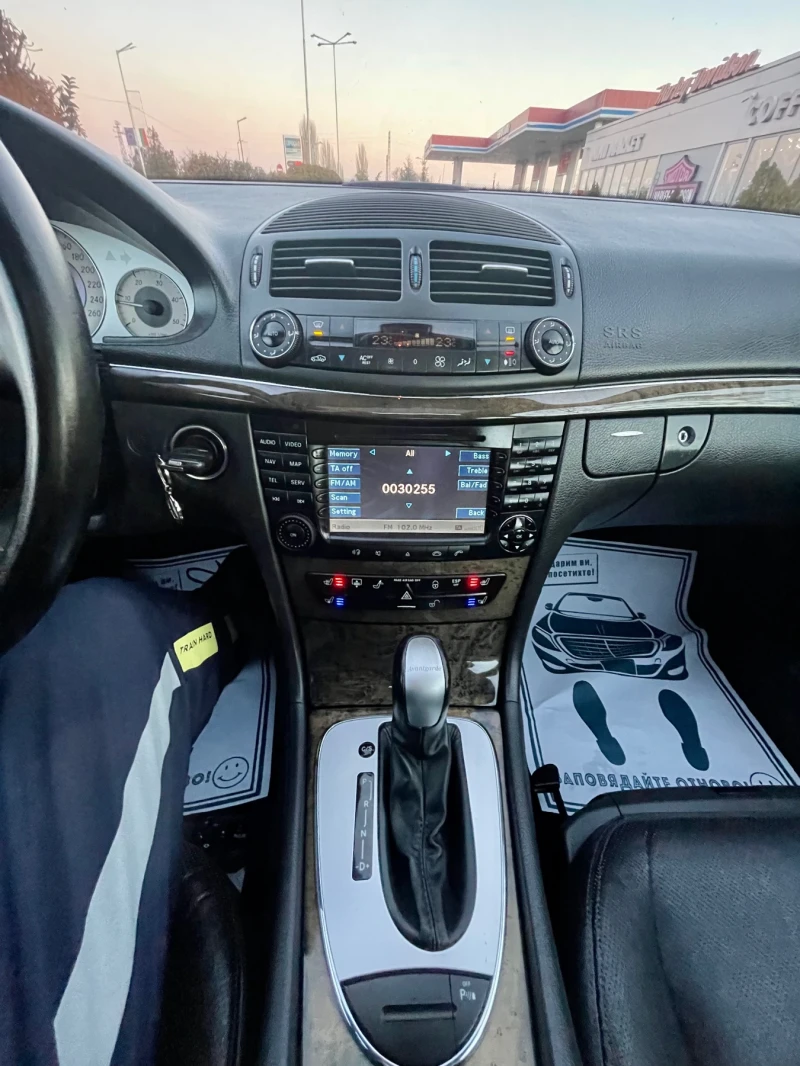 Mercedes-Benz E 270 Avantgarde NAVI, снимка 9 - Автомобили и джипове - 49535313