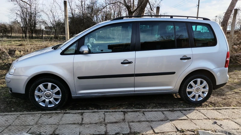 VW Touran 1.9 105, снимка 4 - Автомобили и джипове - 49418229