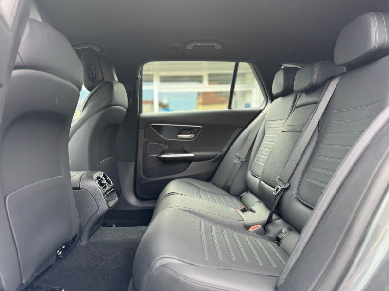 Mercedes-Benz C 220 AMG/197HP/CAM/DISTRONIC/NAVI/AMBI/KLESS/424v, снимка 15 - Автомобили и джипове - 50286589