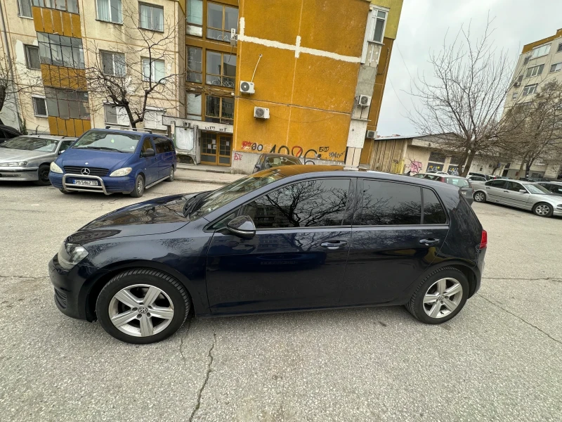 VW Golf 1.6 TDI, снимка 4 - Автомобили и джипове - 51986107