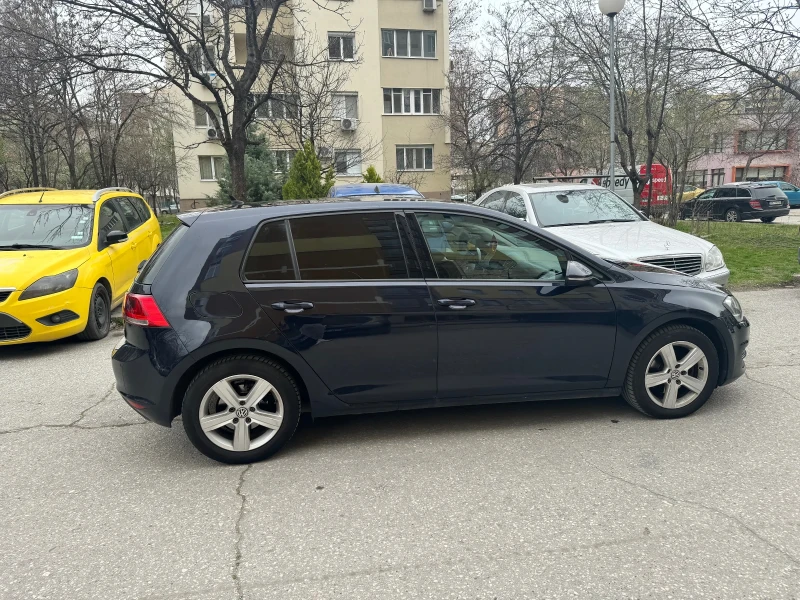 VW Golf 1.6 TDI, снимка 8 - Автомобили и джипове - 51986107