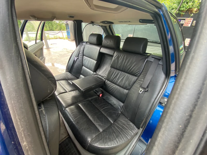 BMW 320, снимка 15 - Автомобили и джипове - 51168236