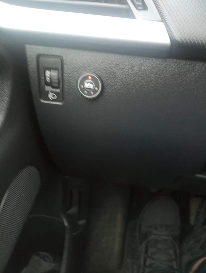 Peugeot 207 LPG, снимка 15 - Автомобили и джипове - 51865784