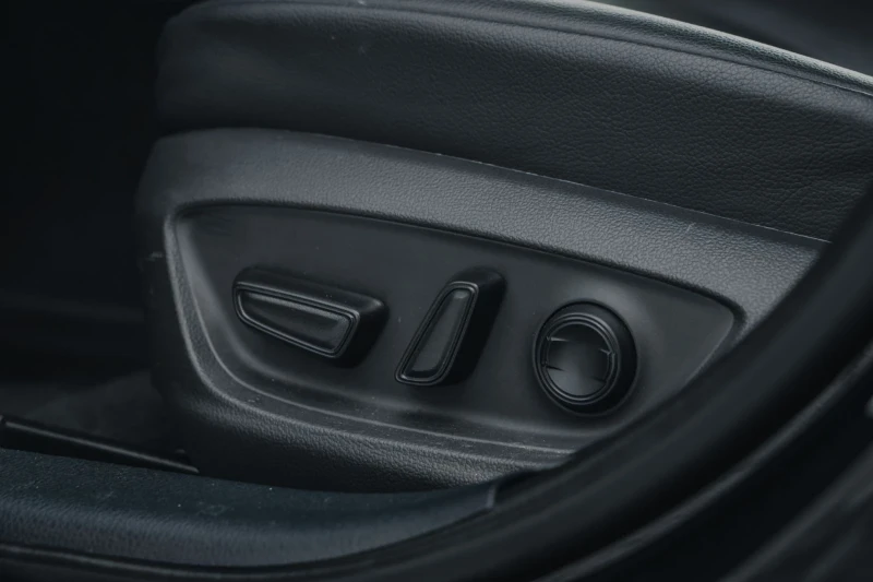 Toyota Camry, снимка 10 - Автомобили и джипове - 51913970