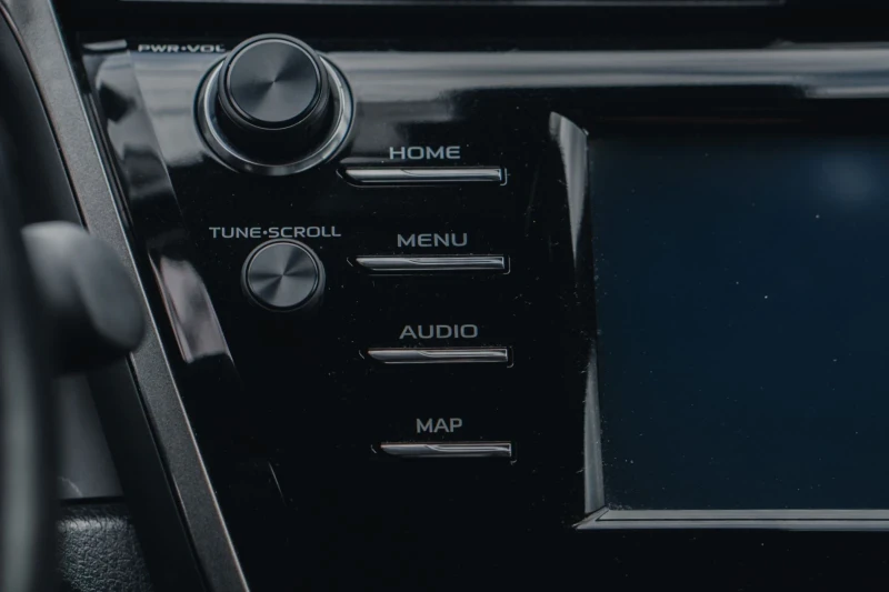 Toyota Camry, снимка 14 - Автомобили и джипове - 51913970