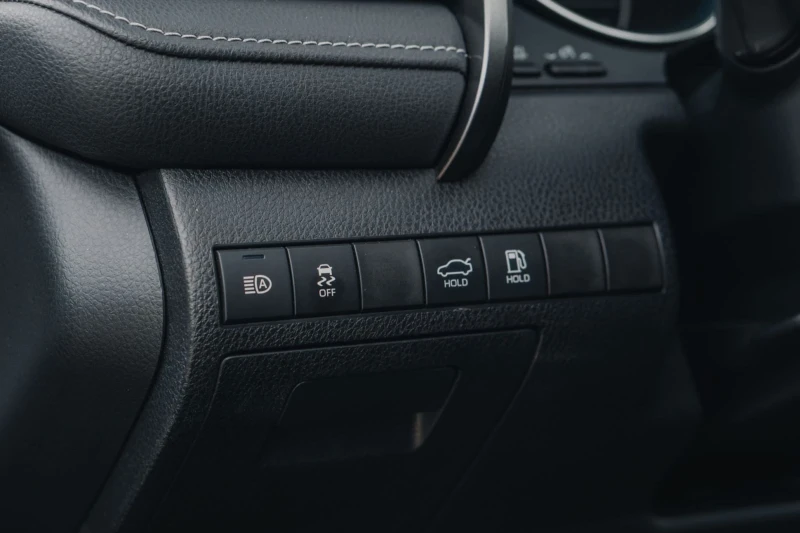 Toyota Camry, снимка 9 - Автомобили и джипове - 51913970