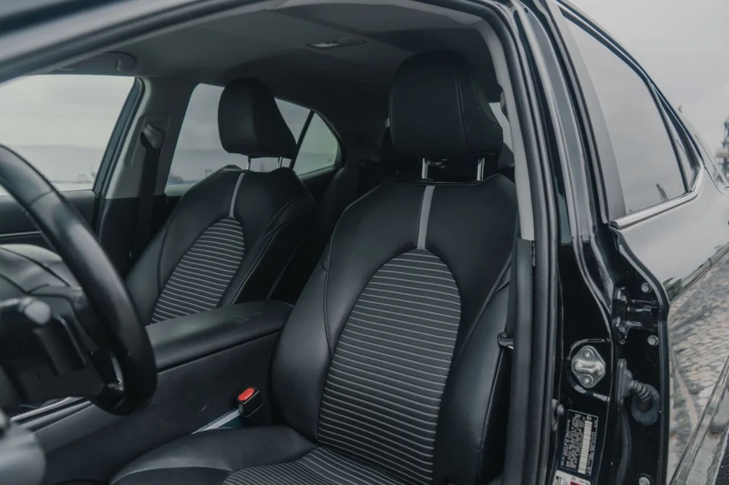 Toyota Camry, снимка 7 - Автомобили и джипове - 51913970