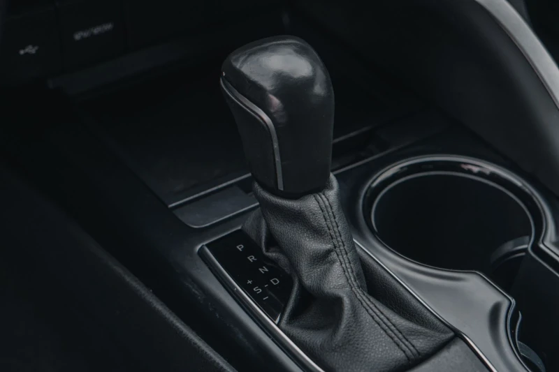 Toyota Camry, снимка 17 - Автомобили и джипове - 51913970