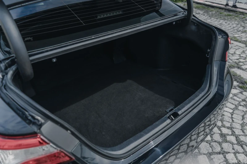 Toyota Camry, снимка 16 - Автомобили и джипове - 51913970