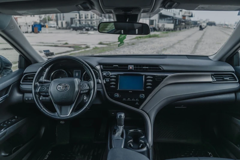 Toyota Camry, снимка 8 - Автомобили и джипове - 51913970