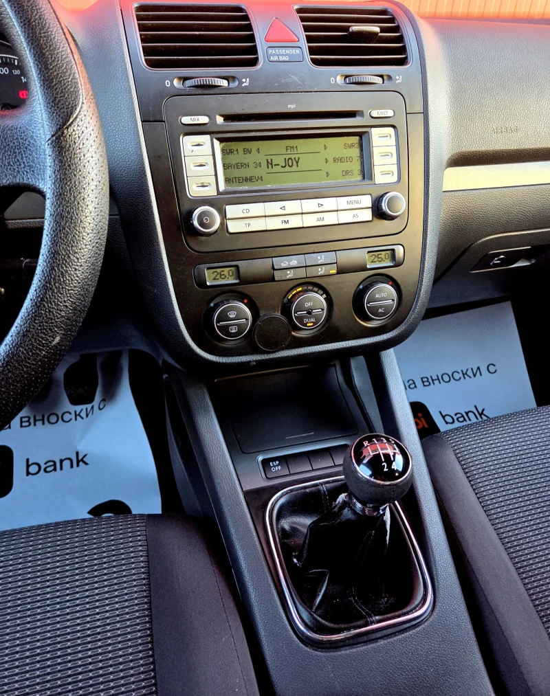 VW Golf 1.6i Нов внос, снимка 10 - Автомобили и джипове - 52989609