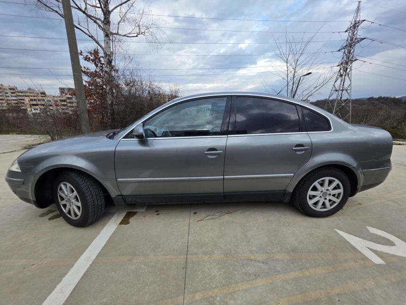 VW Passat VW Passat 1.9TDI Highline, снимка 4 - Автомобили и джипове - 53012922