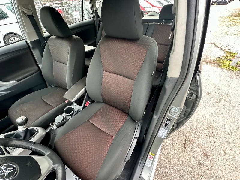 Toyota Verso 2.0 D4D, снимка 13 - Автомобили и джипове - 53285298