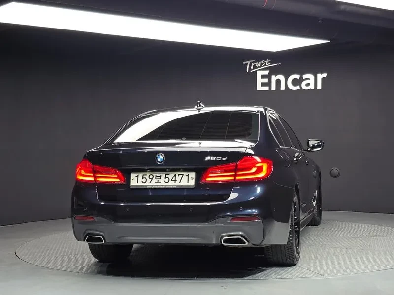 BMW 520 d-MSport - САМО 30% АВАНС, снимка 4 - Автомобили и джипове - 55740800