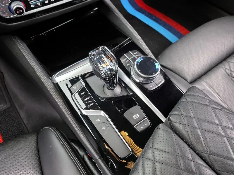 BMW 520 d-MSport - САМО 30% АВАНС, снимка 9 - Автомобили и джипове - 55740800