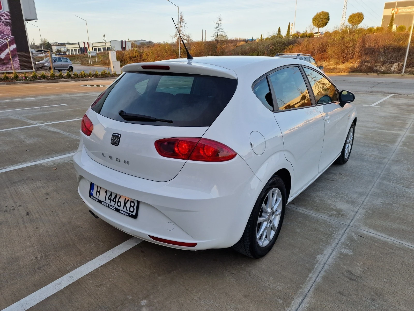 Seat Leon 2.0tdi 140k.c. Обслужена / Euro 5 /Facelift - изображение 5