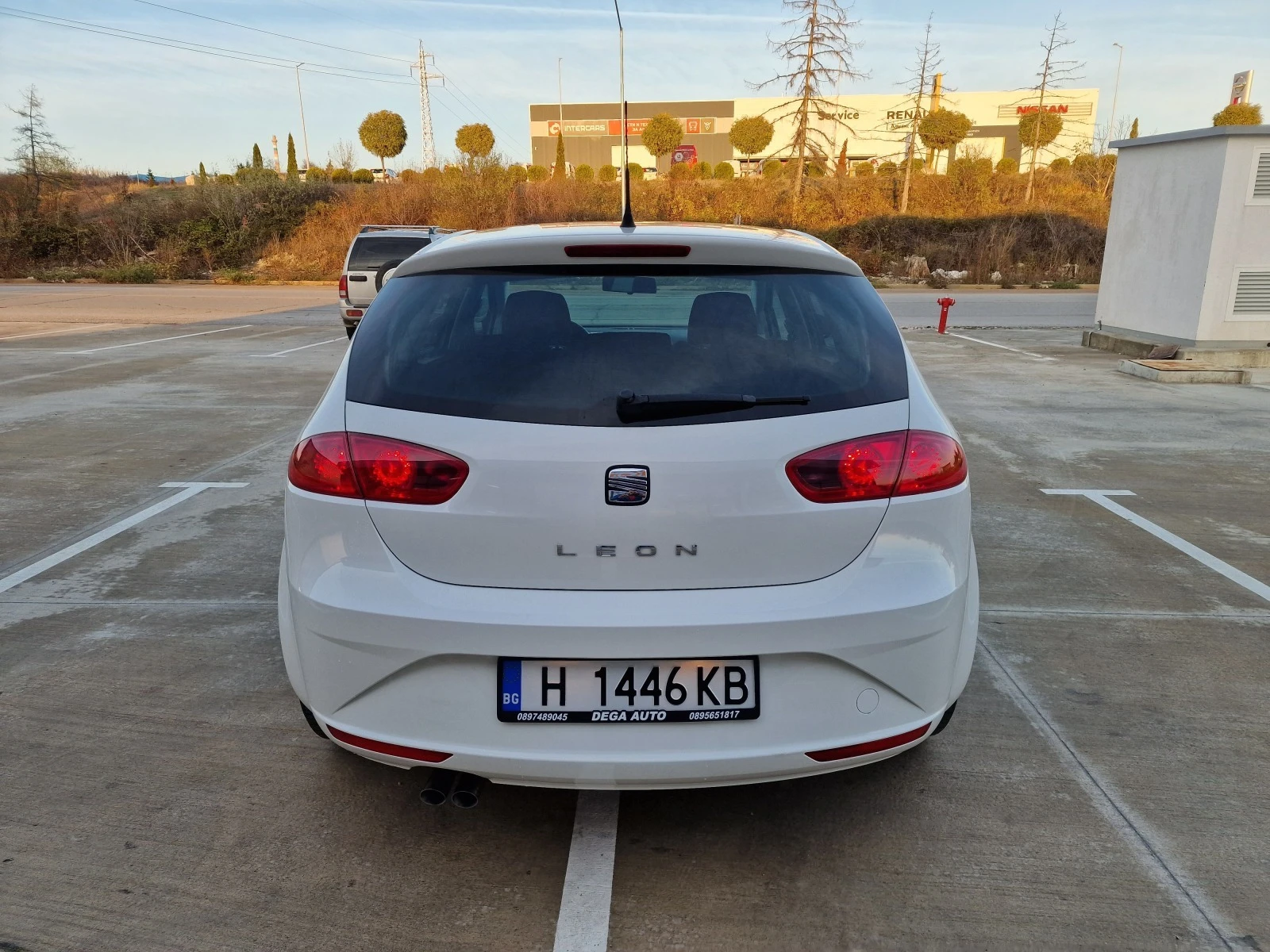 Seat Leon 2.0tdi 140k.c. Обслужена / Euro 5 /Facelift - изображение 6