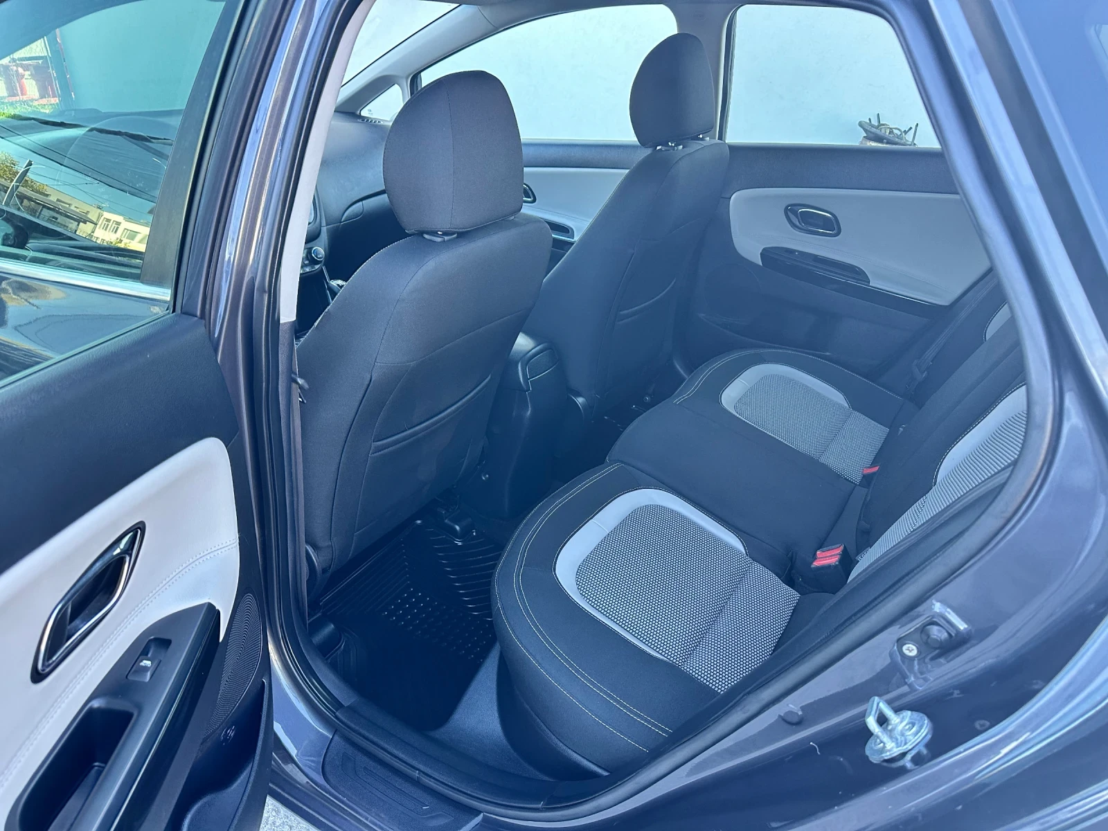 Kia Ceed 1.6 crdi | Mobile.bg — изображение 11