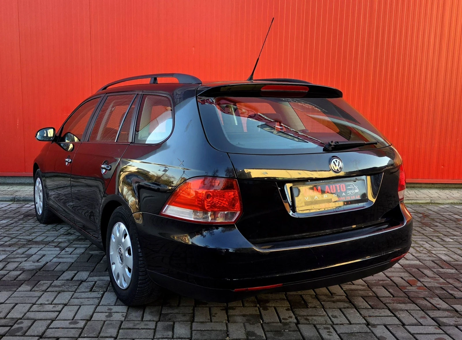 VW Golf 1.6i Нов внос - изображение 4