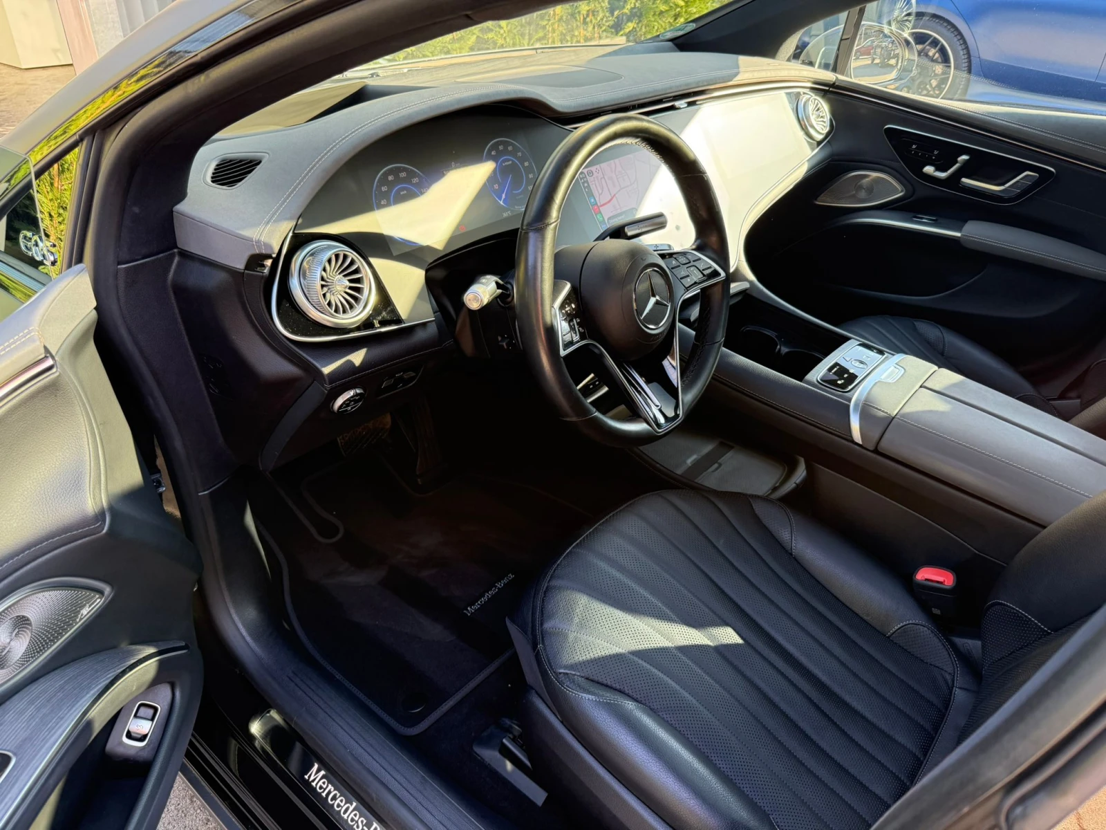 Mercedes-Benz EQS 450+ , снимка 9 - Автомобили и джипове - 53816528