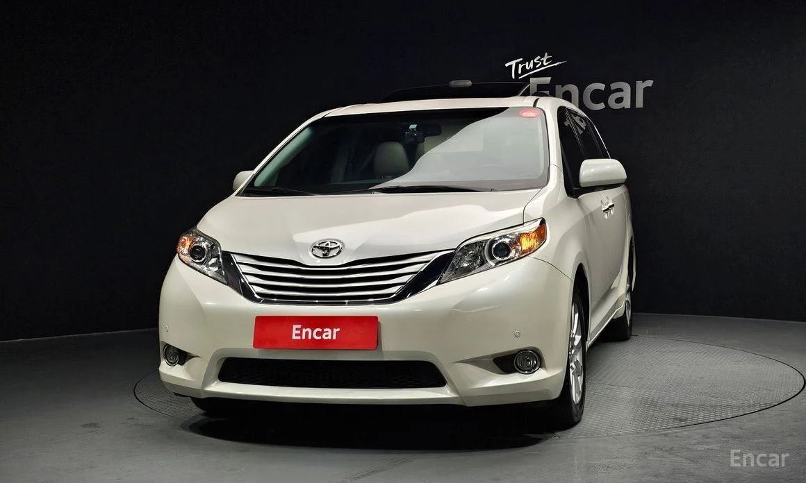 Toyota Sienna, снимка 3 - Автомобили и джипове - 53818770