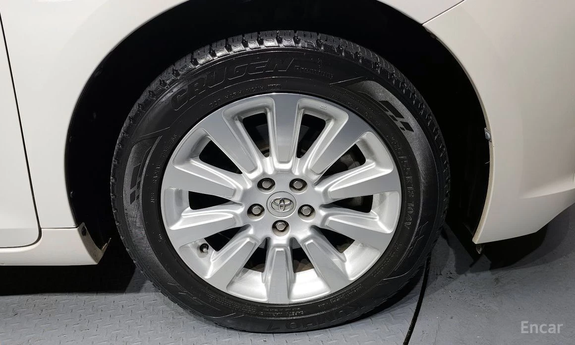 Toyota Sienna, снимка 5 - Автомобили и джипове - 53818770