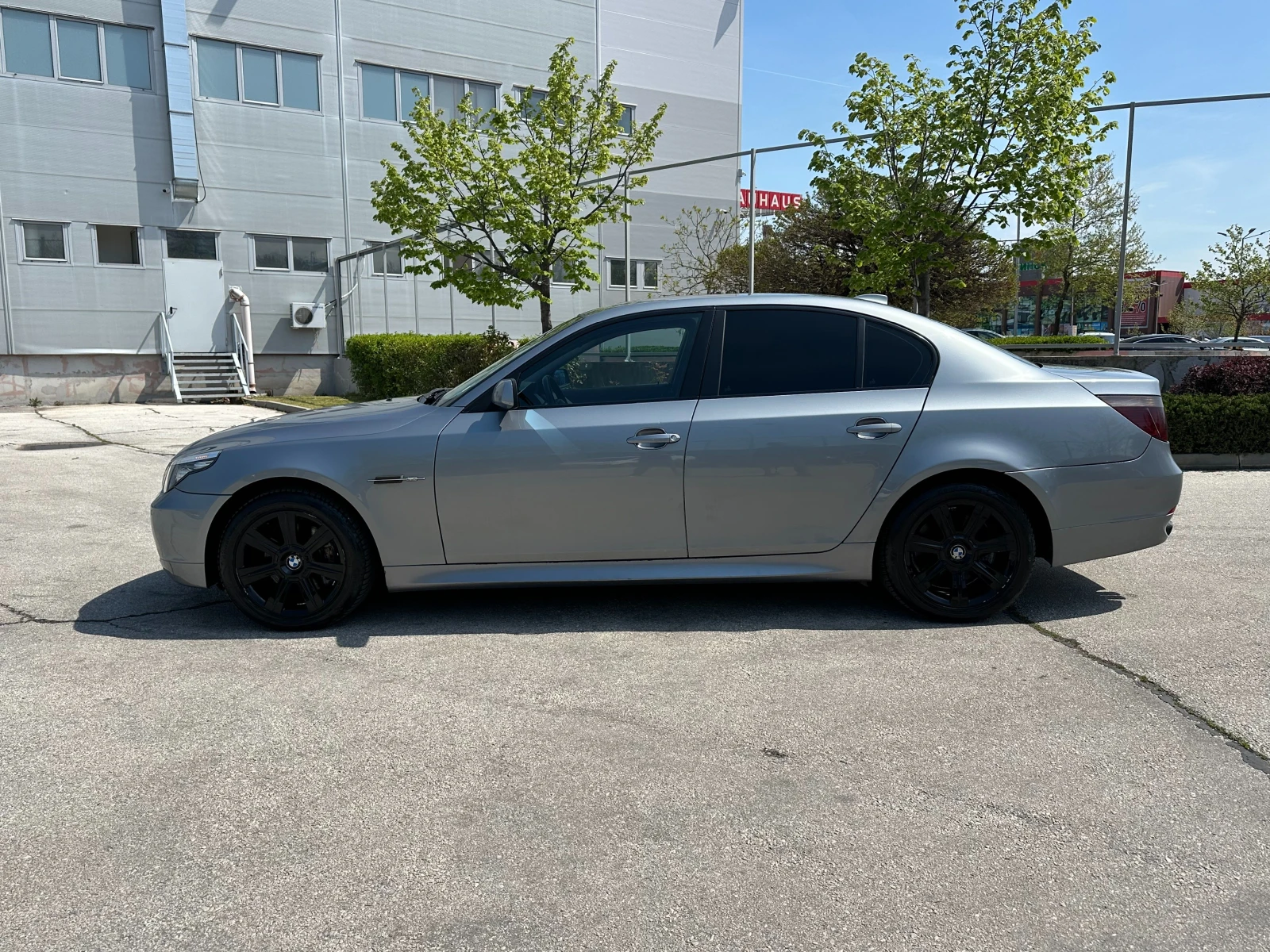 BMW 525 Газ/бензин, снимка 2 - Автомобили и джипове - 54365777