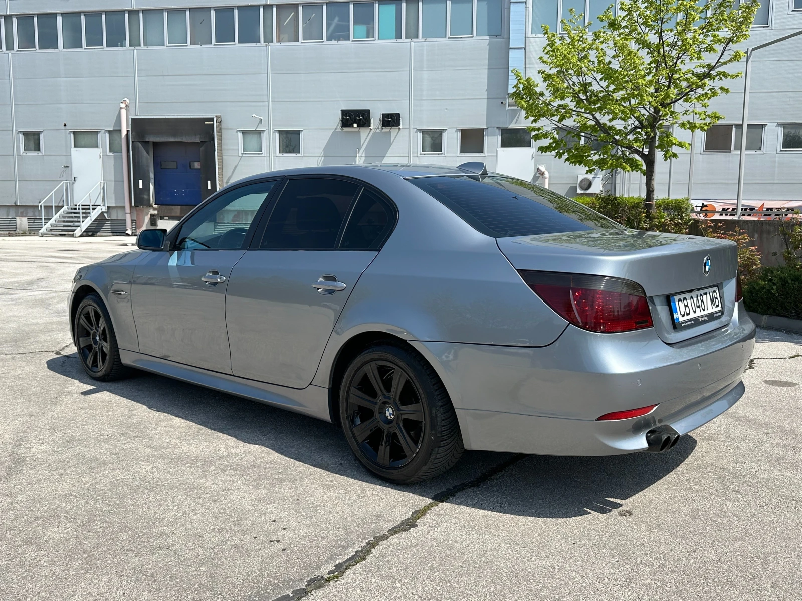 BMW 525 Газ/бензин, снимка 3 - Автомобили и джипове - 54365777