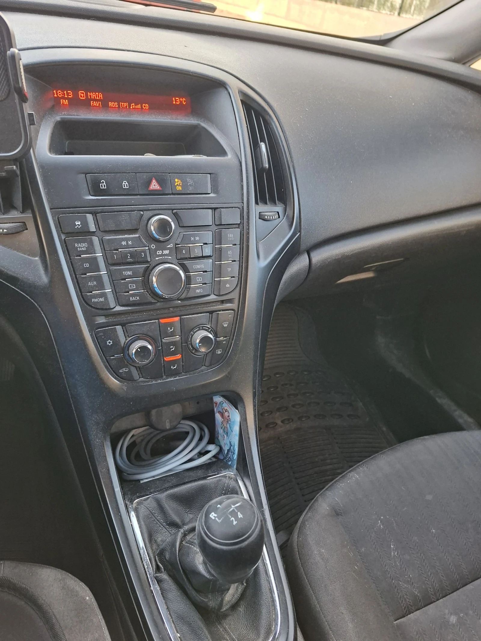 Opel Astra, снимка 15 - Автомобили и джипове - 54702909