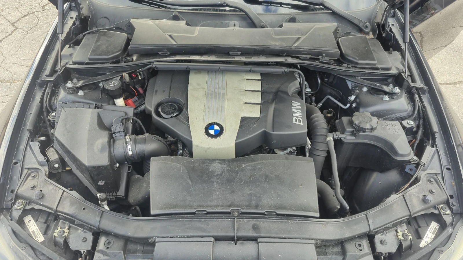 BMW 320 КОЖА * КЛИМАТИК * 6СК 177к.с., снимка 6 - Автомобили и джипове - 54780882