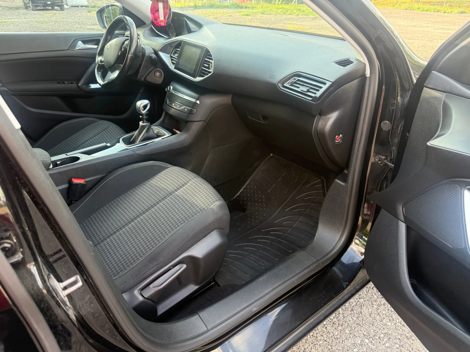Peugeot 308 1.5е-HDI-NEW AKTIVE, снимка 11 - Автомобили и джипове - 55195216
