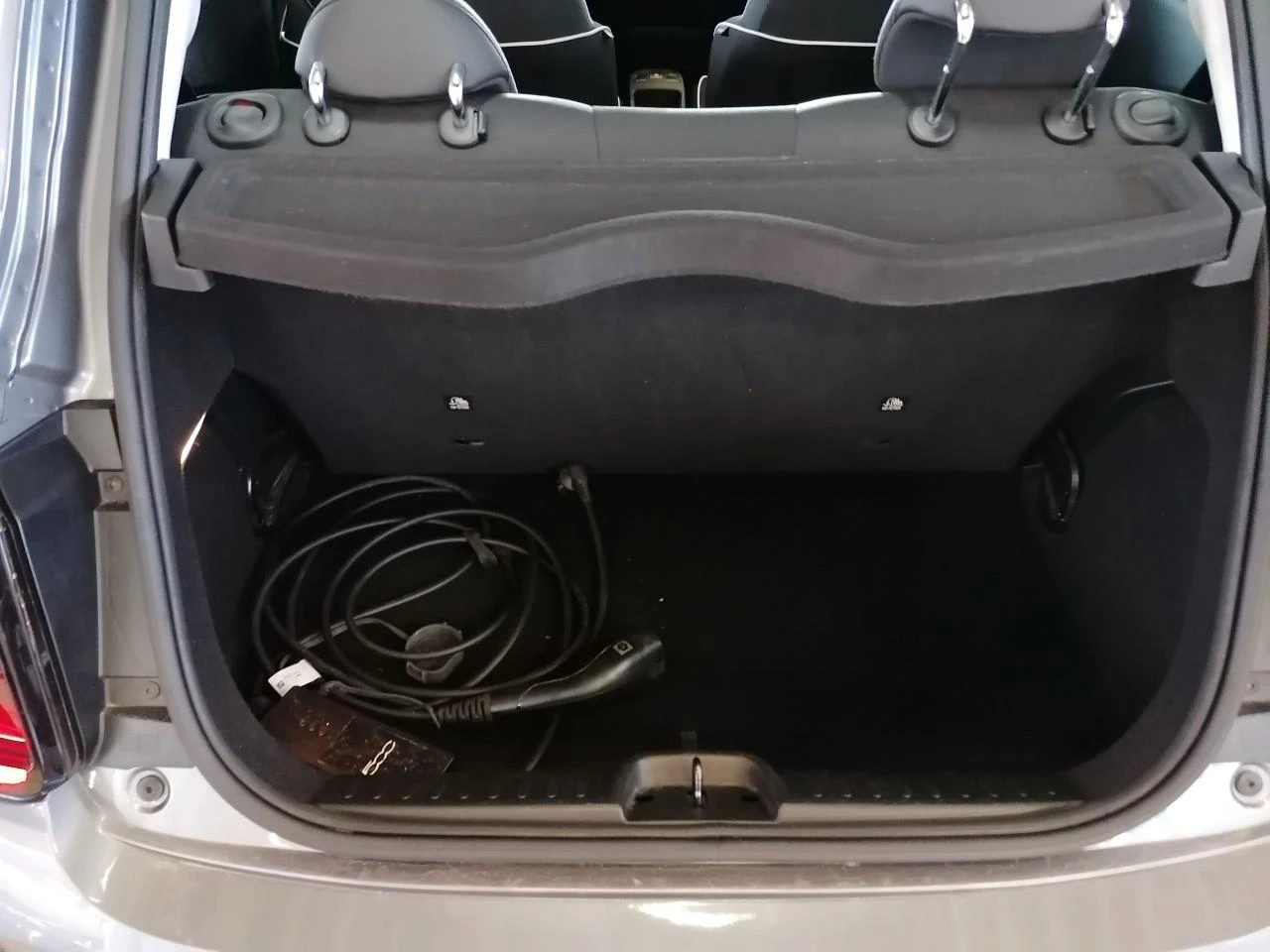 Fiat 500 e Action, снимка 10 - Автомобили и джипове - 55484350