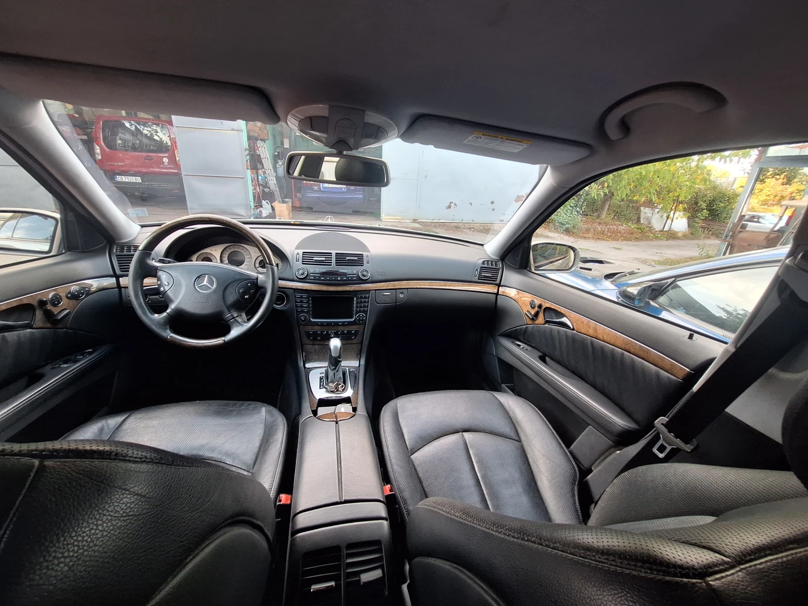 Mercedes-Benz E 500 E500 v8 Avangarde, снимка 12 - Автомобили и джипове - 56351429