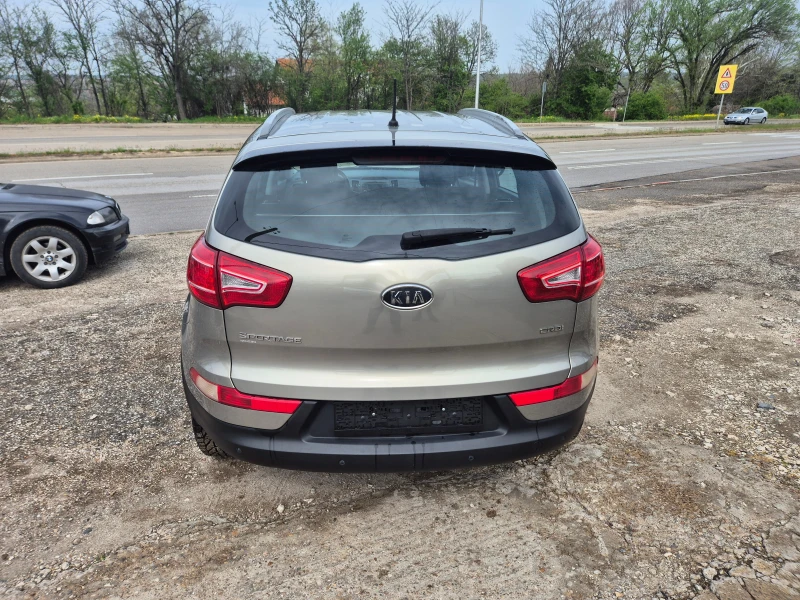 Kia Sportage 2.0 CRDI, 4x4 , снимка 5 - Автомобили и джипове - 49907240