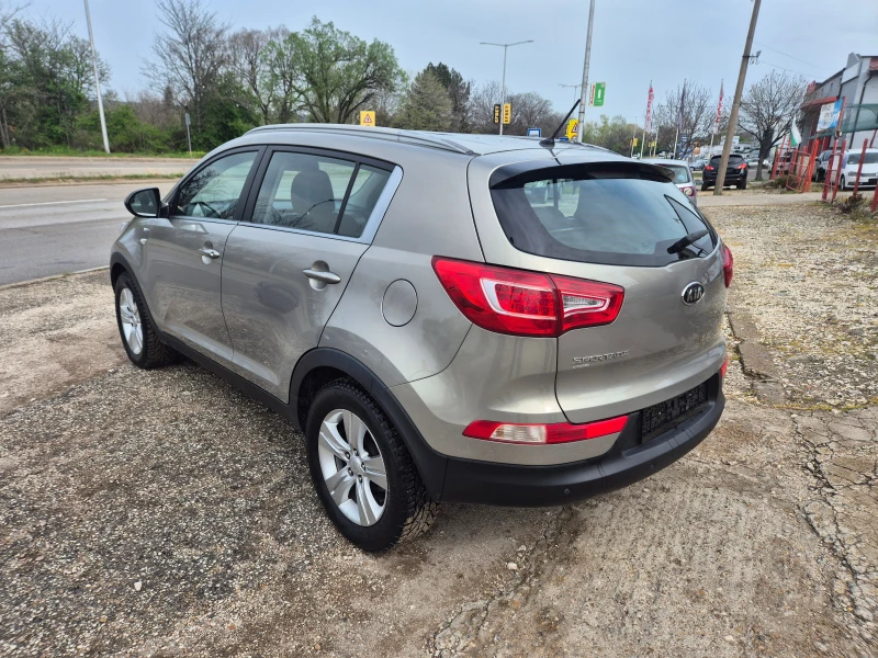 Kia Sportage 2.0 CRDI, 4x4 , снимка 6 - Автомобили и джипове - 49907240