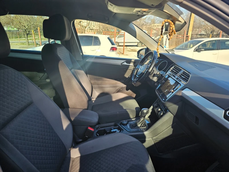 VW Tiguan 2, 0 TDI 150 k.c.4x4, Navi, FULL LED 7 DSG, снимка 9 - Автомобили и джипове - 50264824