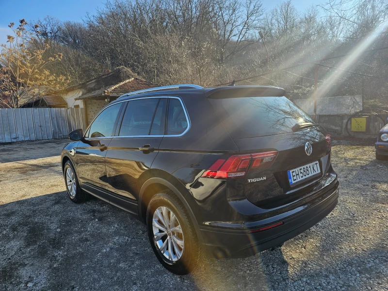 VW Tiguan 2, 0 TDI 150 k.c.4x4, Navi, FULL LED 7 DSG, снимка 4 - Автомобили и джипове - 50264824