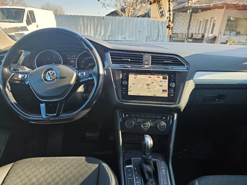 VW Tiguan 2, 0 TDI 150 k.c.4x4, Navi, FULL LED 7 DSG, снимка 5 - Автомобили и джипове - 50264824