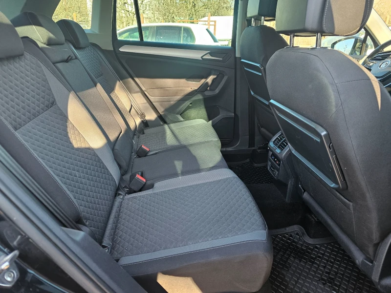 VW Tiguan 2, 0 TDI 150 k.c.4x4, Navi, FULL LED 7 DSG, снимка 8 - Автомобили и джипове - 50264824