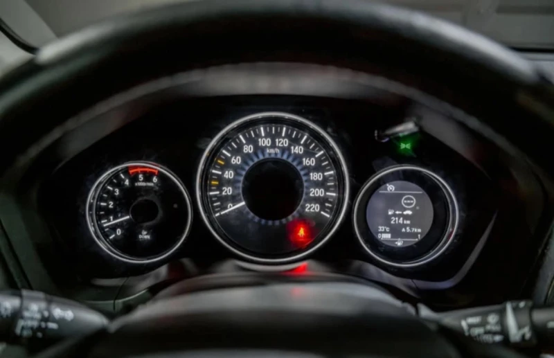 Honda Hr-v 1.6D Elegance, снимка 13 - Автомобили и джипове - 51840816