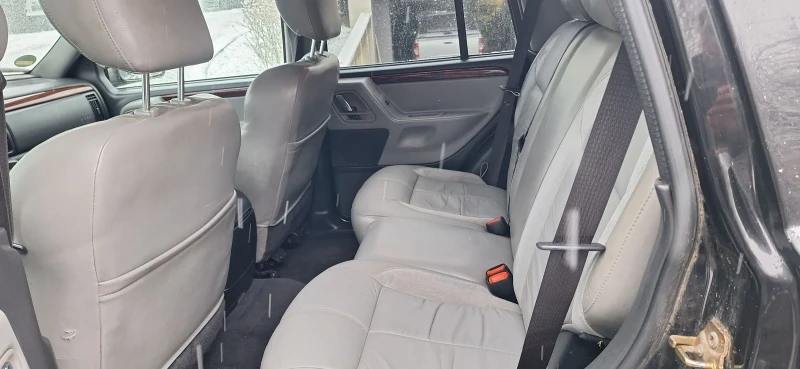 Jeep Grand cherokee 2.7crd OVERLAND, снимка 13 - Автомобили и джипове - 52899012