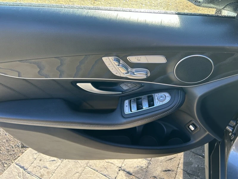 Mercedes-Benz GLC 300 AMG* 4MATIC* Digital* Памет, снимка 11 - Автомобили и джипове - 53155125