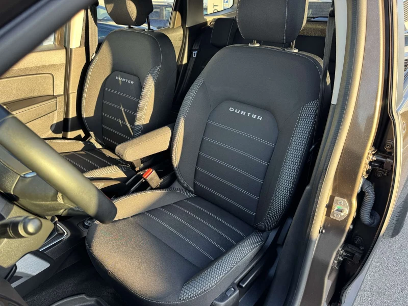 Dacia Duster 1.3 Tce 150k.c.4x4, снимка 12 - Автомобили и джипове - 53165883