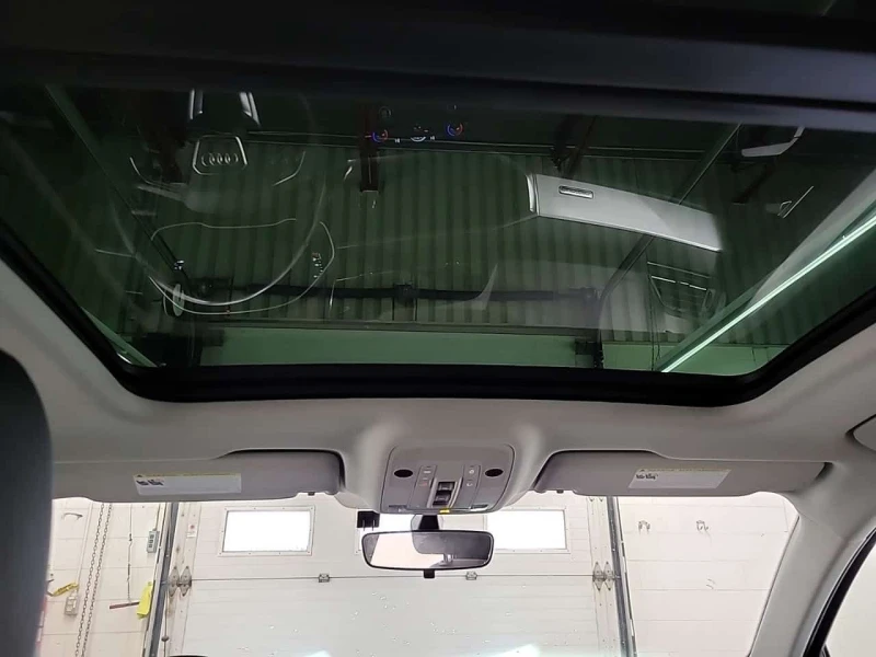 Audi Q3 * KOMFORT * CARFAX * PANO* ПОДГРЕВИ, снимка 13 - Автомобили и джипове - 53559842