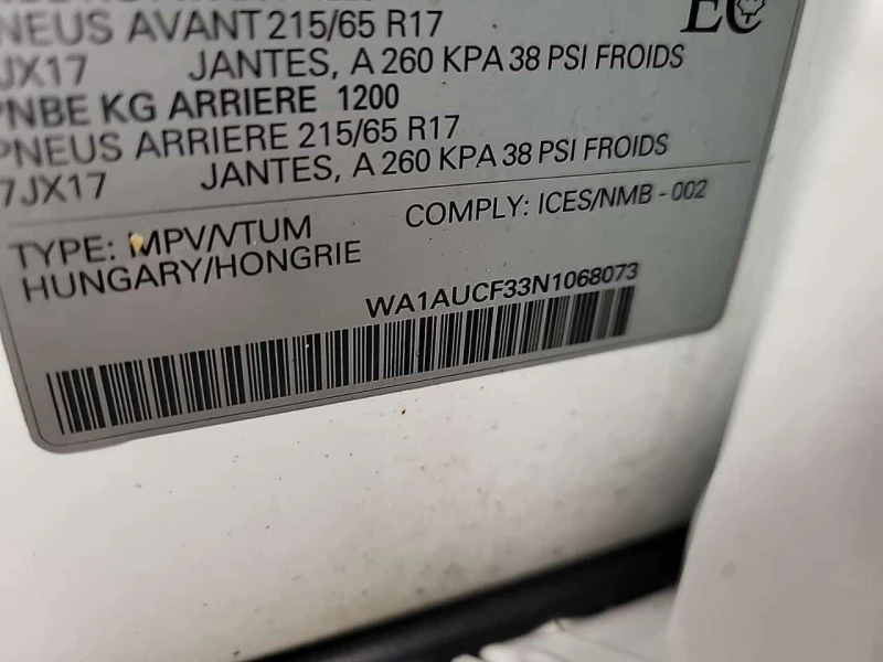 Audi Q3 * KOMFORT * CARFAX * PANO* ПОДГРЕВИ, снимка 15 - Автомобили и джипове - 53559842