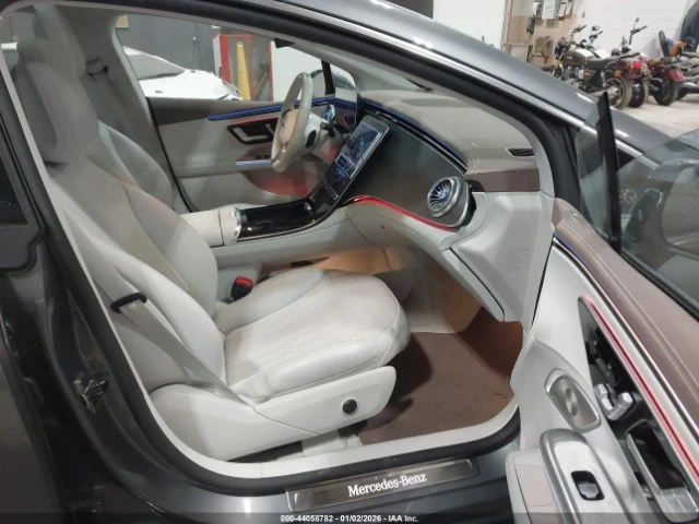 Mercedes-Benz EQE 500 4MATIC+ * BURMESTER* ОБДУХВАНЕ* ДИСТРОНИК* МАС - изображение 5